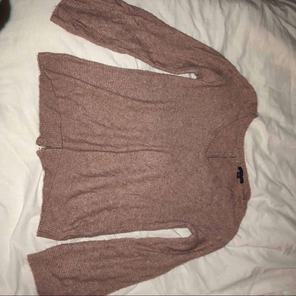 Blush American Eagle Zipper Back Sweater